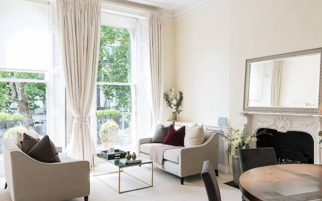 Huge, Regal 2BR Apartment Right next to Harrods!