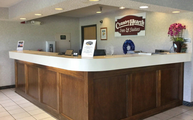 Capital O Amerihost Inn and Suites Mexico Hwy 54 MO