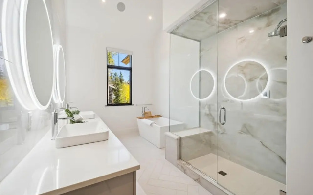 Outside The Bubble 4 Bedroom Home