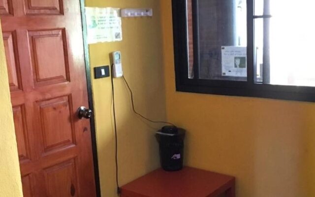 At Home Hostel - Adults Only