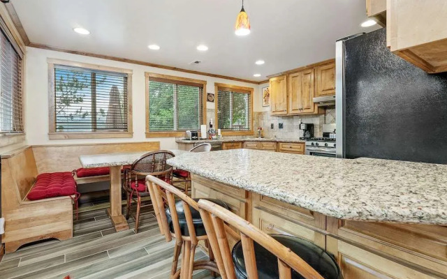 Mallard Landing Lakefront