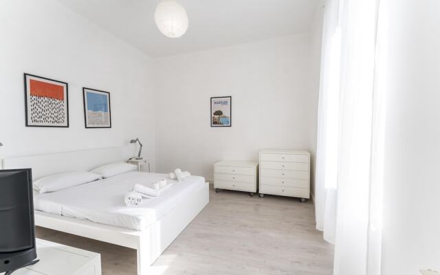 Via Annibale Caccavello 10 Primo Piano(No Front Desk Please Contact The Property 5 Days In Advance)