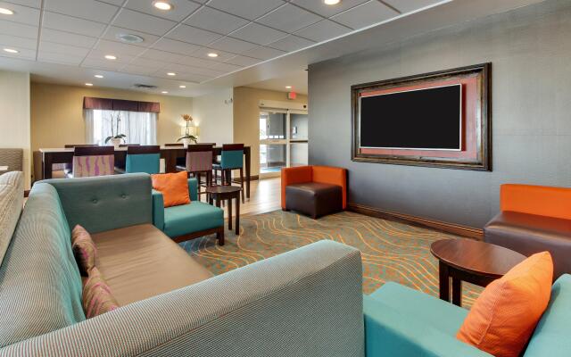 Holiday Inn Express Cheektowaga North East by IHG