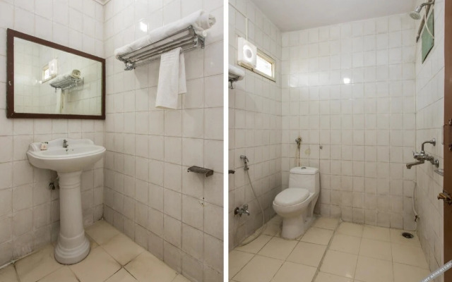 OYO 13496 Hotel Royal park