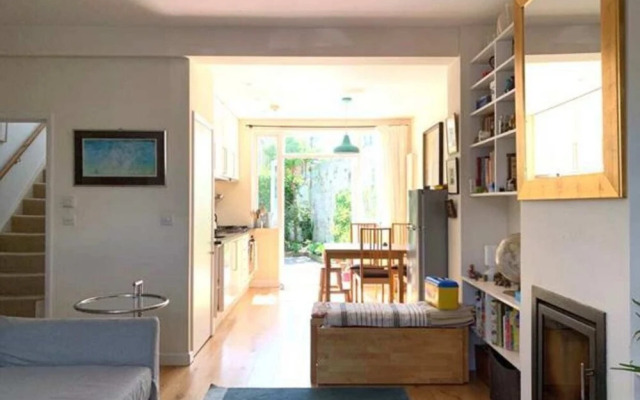 Lovely 1br 2 Bed Entire House W/Garden, 4 Guests