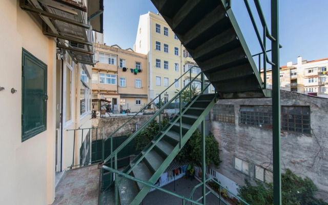 Spacious 4bdr River View