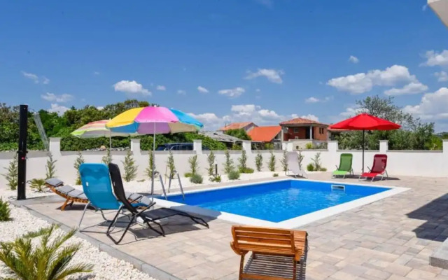 Villa Sunset With Outdoor Pool