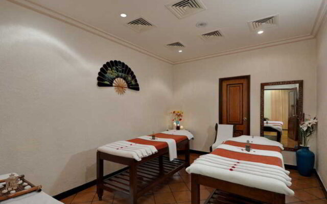 Golden Palms Hotel And Spa