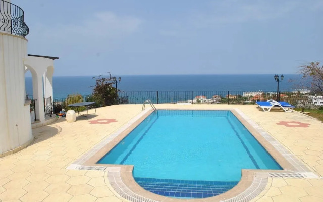 Villa Bueno by Amy Villas