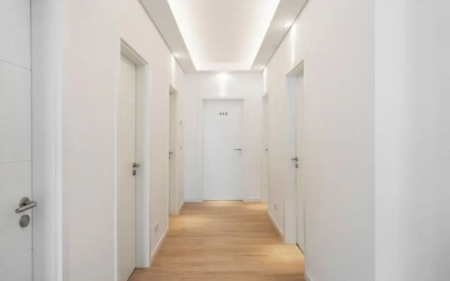 Faro DAZ House by Get Your Stay