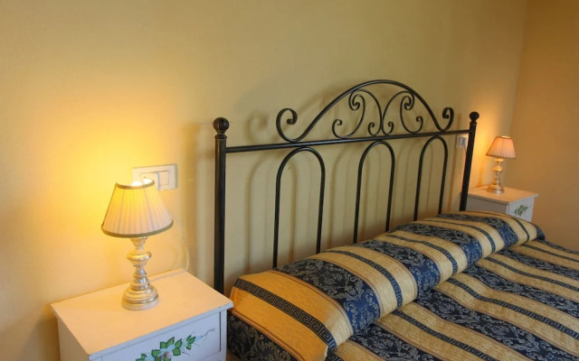 Beautiful Farmhouse in San Gimignano With Pool