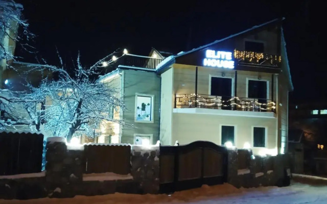 Marina's Guesthouse
