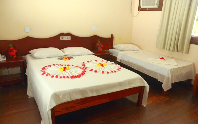 Oasis Praia Hotel