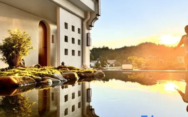 Xiao Zhang's Cultural and Artistic Homestay