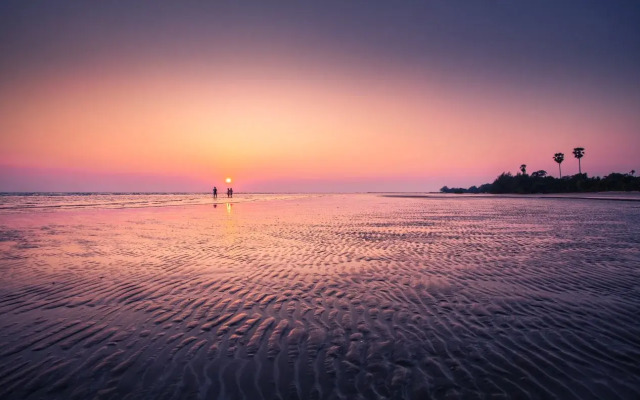 New Travel Beach Resort