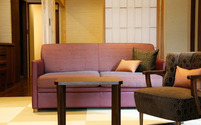 Awaji Hamarikyu TAKUMI