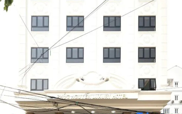 Phuc Nguyen Luxury Hotel — 3-star hotel in Nhon Trach