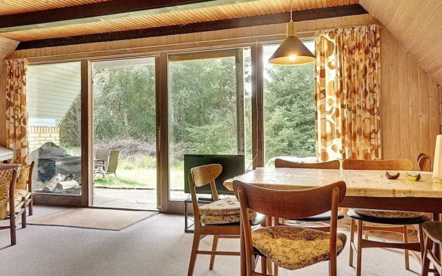 Spacious Holiday Home in Aakirkeby near Sea