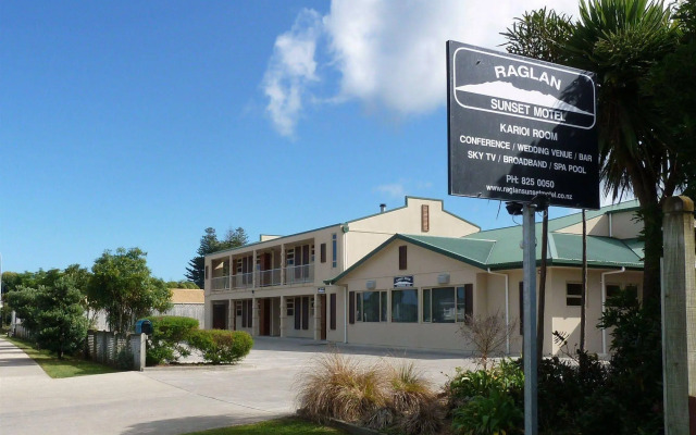Raglan Sunset Motel