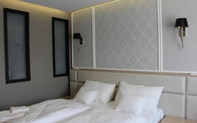 Hotel Merops Mészáros