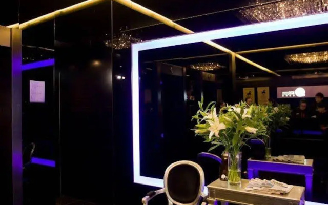 J Link Hotel