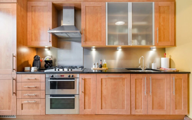 Quirky 1 Bedroom Apartment Next to Holyrood Palace
