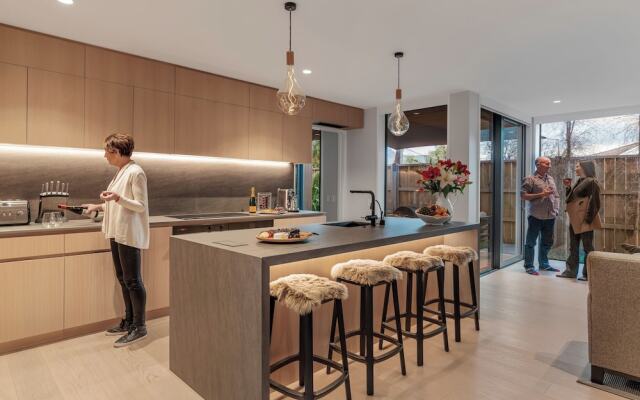 Central Queenstown Villa & Spa