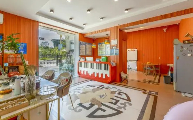 Holiday Kangaroo Homestay (Beihai Silver Beach Branch)