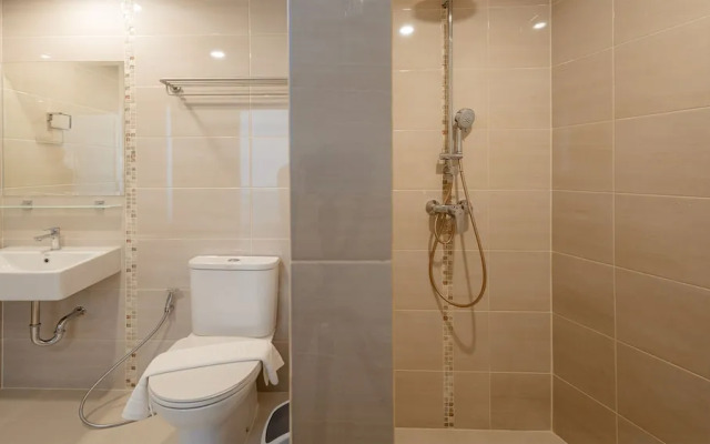 B2 China Town Yaowarat Premier