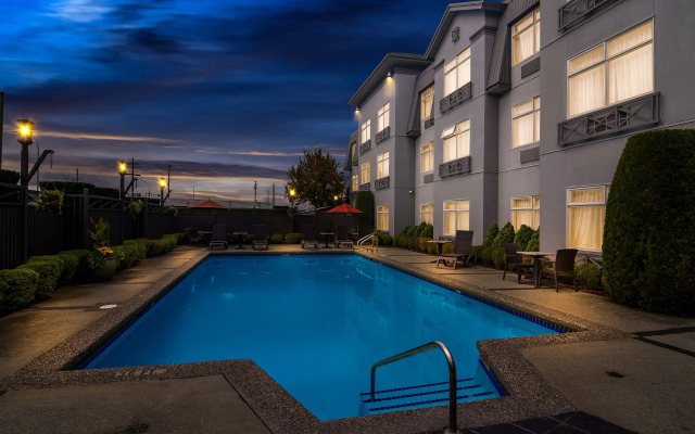 Best Western Plus Pitt Meadows Inn & Suites