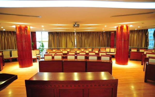 Fuyang Jinggong Hotel