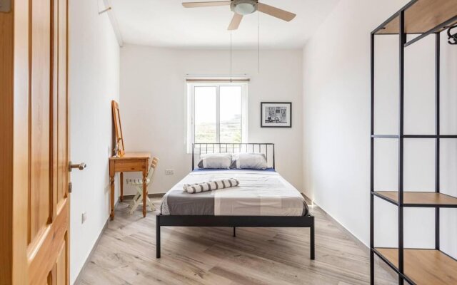 Gozo Escape, 2-bed Apartment in Marsalforn