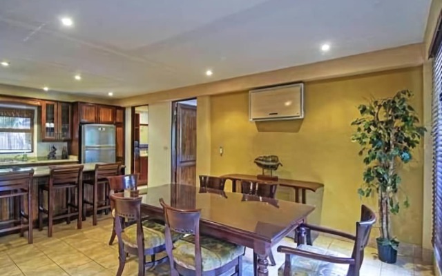 Tamarindo Mango condominiums