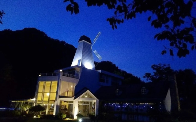 Lily Village