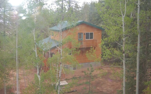 Duck Creek Luxurious Cabin