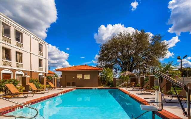 Best Western Plus Bradenton Hotel & Suites