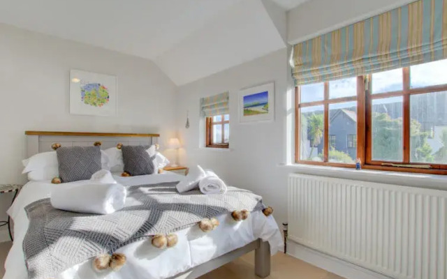 Holiday Home June Cottage