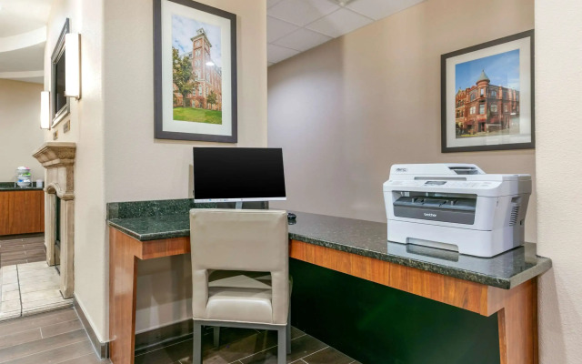 Comfort Inn & Suites Van Buren - Fort Smith