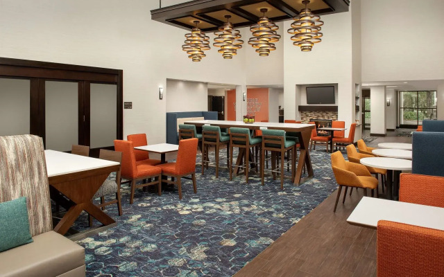 Hampton Inn & Suites Alpharetta