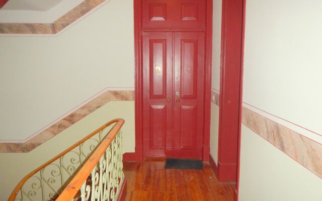 Estrela Charming Rooms by Host-Point