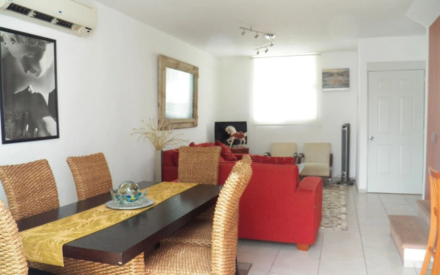 Casa Arroyo 3 BR by Casago