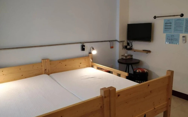Backpack Home 497 - Hostel