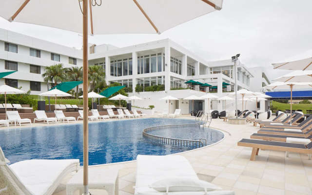 Royal View Hotel Churaumi