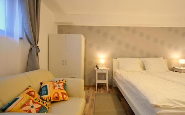 Neferprod Apartments - IS - CAM 06