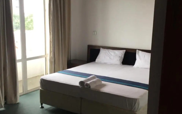 West Inn Colombo