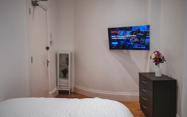 SH Apartments - Dixon Street
