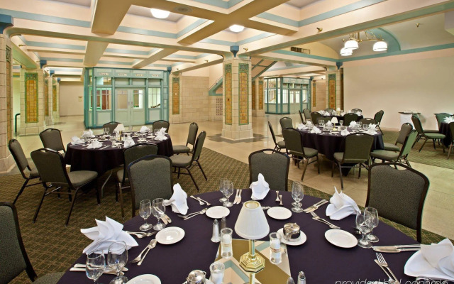 Crowne Plaza Indianapolis-Dwtn-Union Stn by IHG