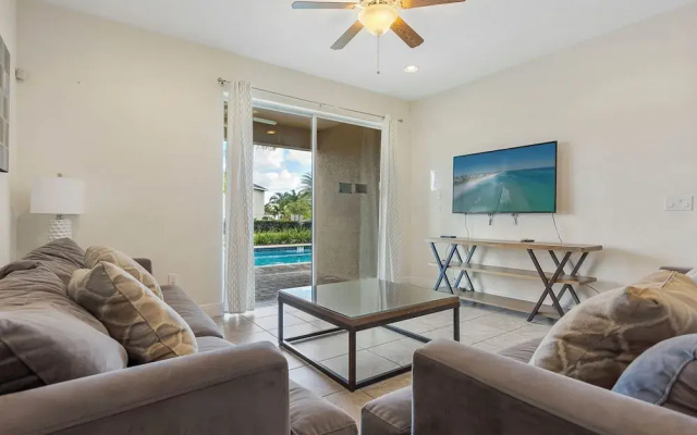 331-8-pc-perfectly Furnished With Games and Movie