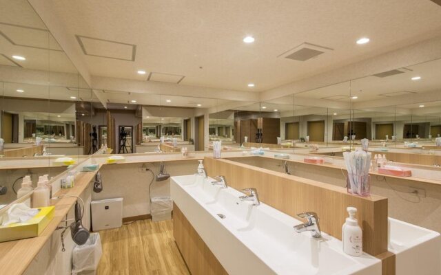 Shinjuku Kuyakusho-mae Capsule Hotel