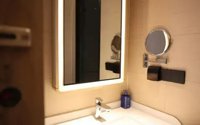 HanTing Hotel (Tianjin West Railway Station Renmin Hospital)